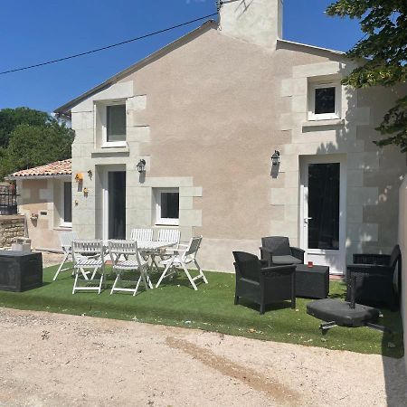 L'Abeille Sas Le Jardin De Messie Aparthotel Beaumont  Exterior photo